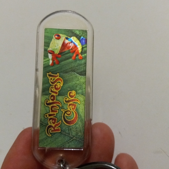 See Video, Blinking- #1 Daughter Keychain, Rainforest Cafe - Picture 3 of 3
